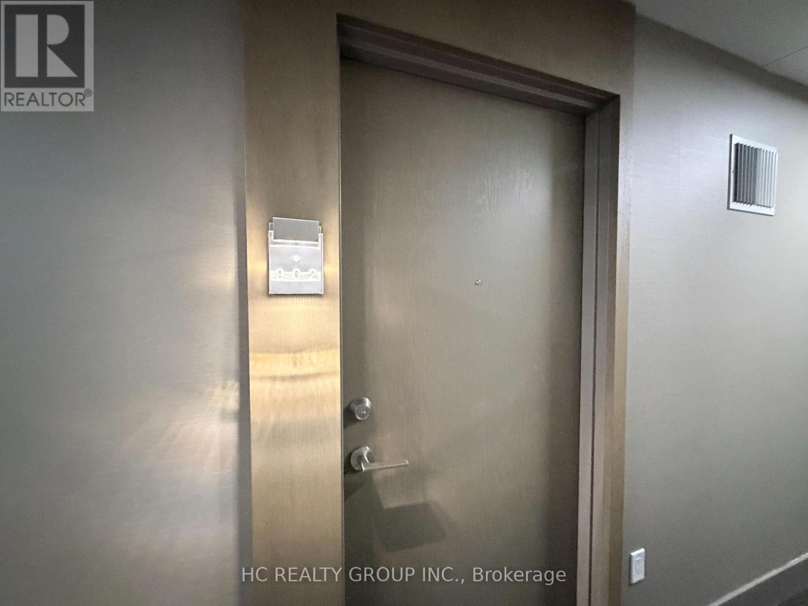 902 - 160 Vanderhoof Avenue, Toronto, Ontario  M4G 0B7 - Photo 2 - C13637780