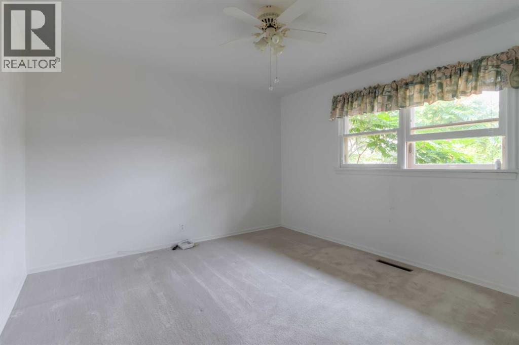 1218 18 Street N, Lethbridge, Alberta  T1H 3H6 - Photo 10 - A2331568