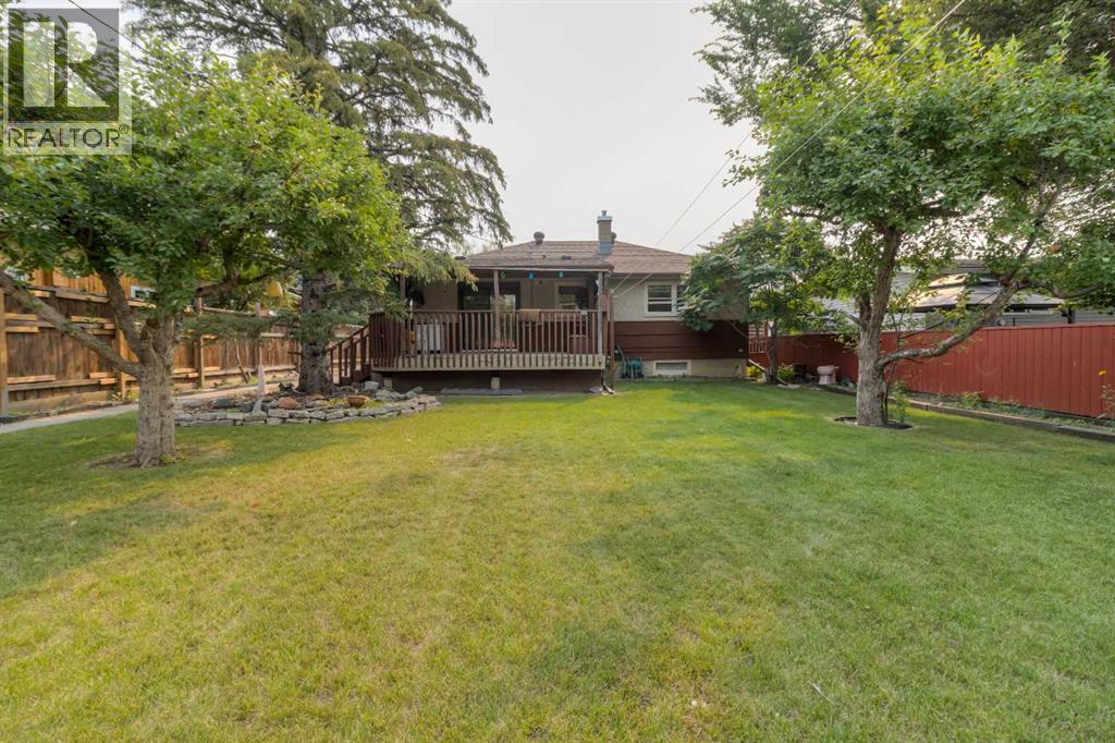 1218 18 Street N, Lethbridge, Alberta  T1H 3H6 - Photo 35 - A2331568
