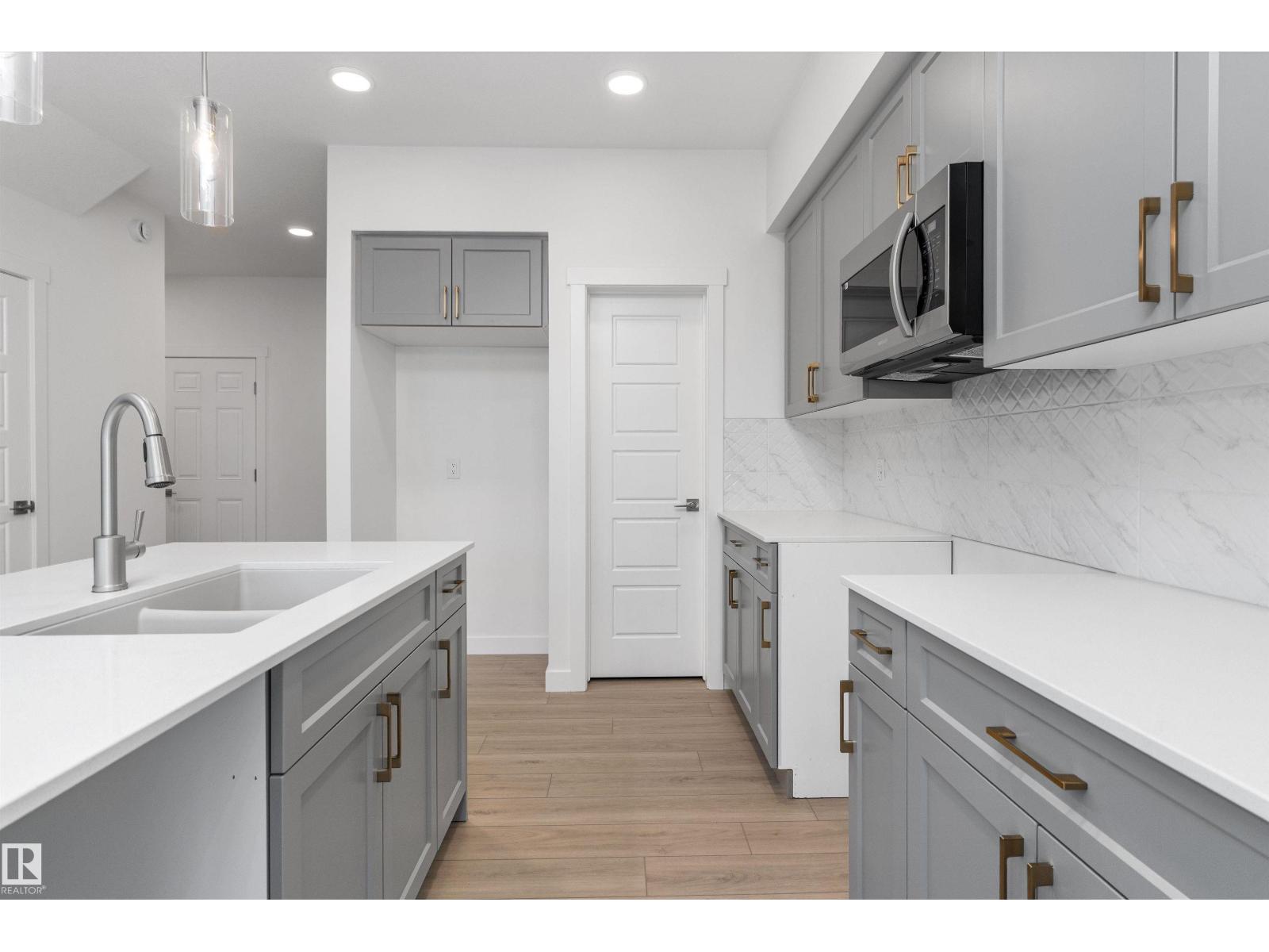 913 19 Av Nw, Edmonton, Alberta  T6T 2X4 - Photo 7 - E4502271