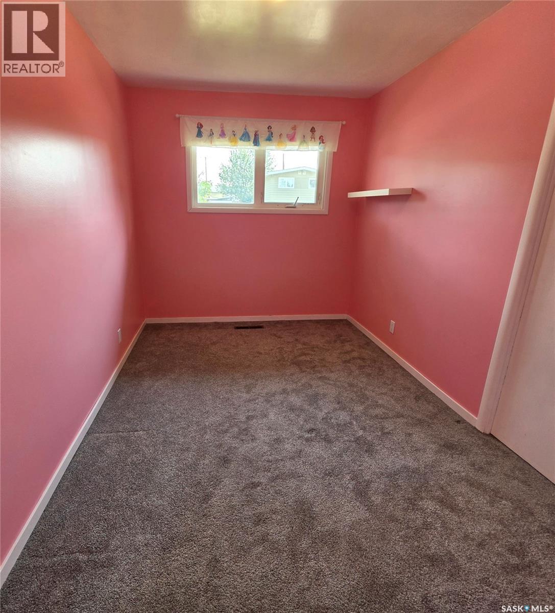 371 Allen Drive, Swift Current, Saskatchewan  S9H 3A5 - Photo 15 - SK044556