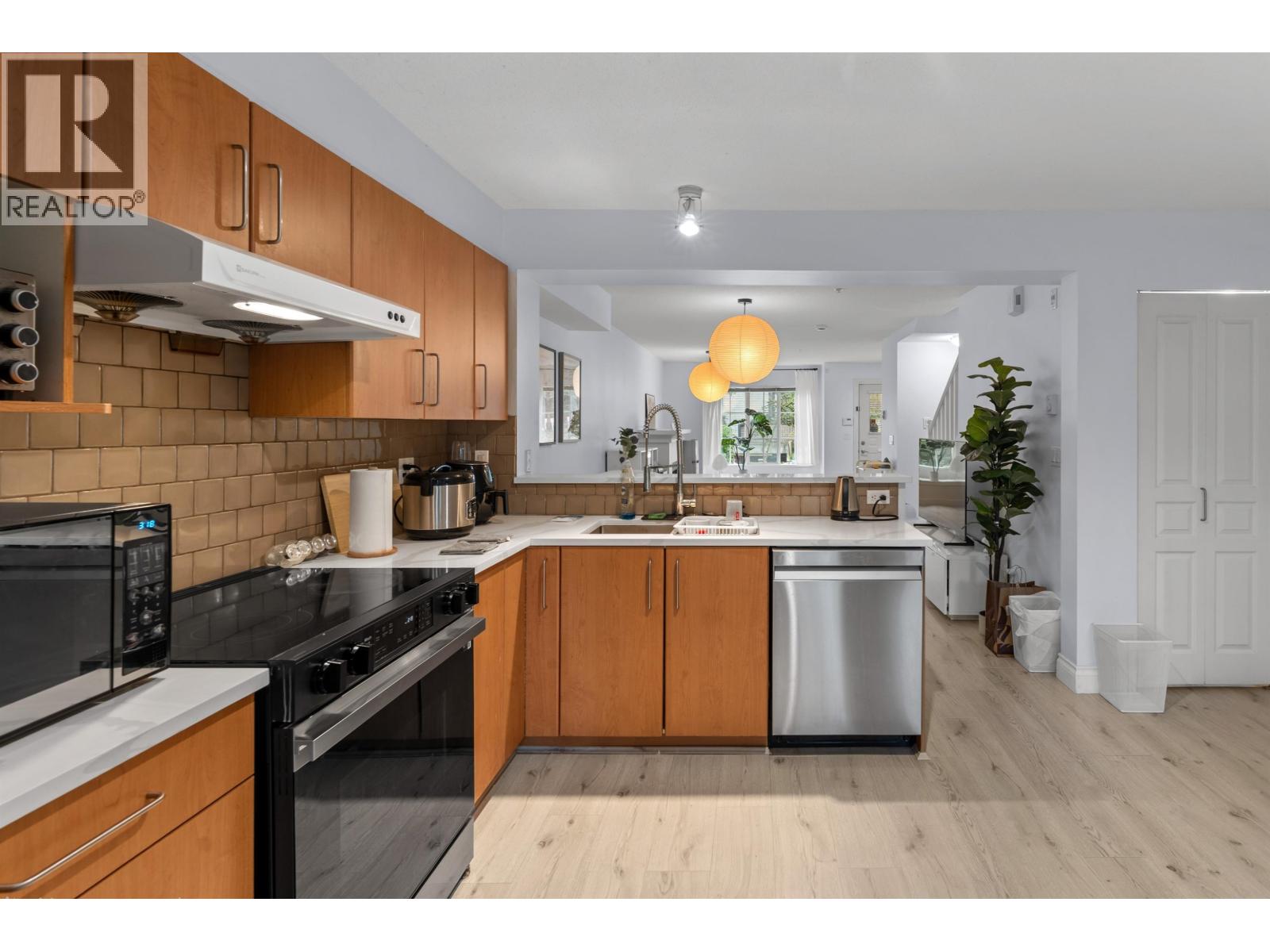 7336 Salisbury Avenue, Burnaby, British Columbia V5E 2A3 - Photo 8 - R3152981