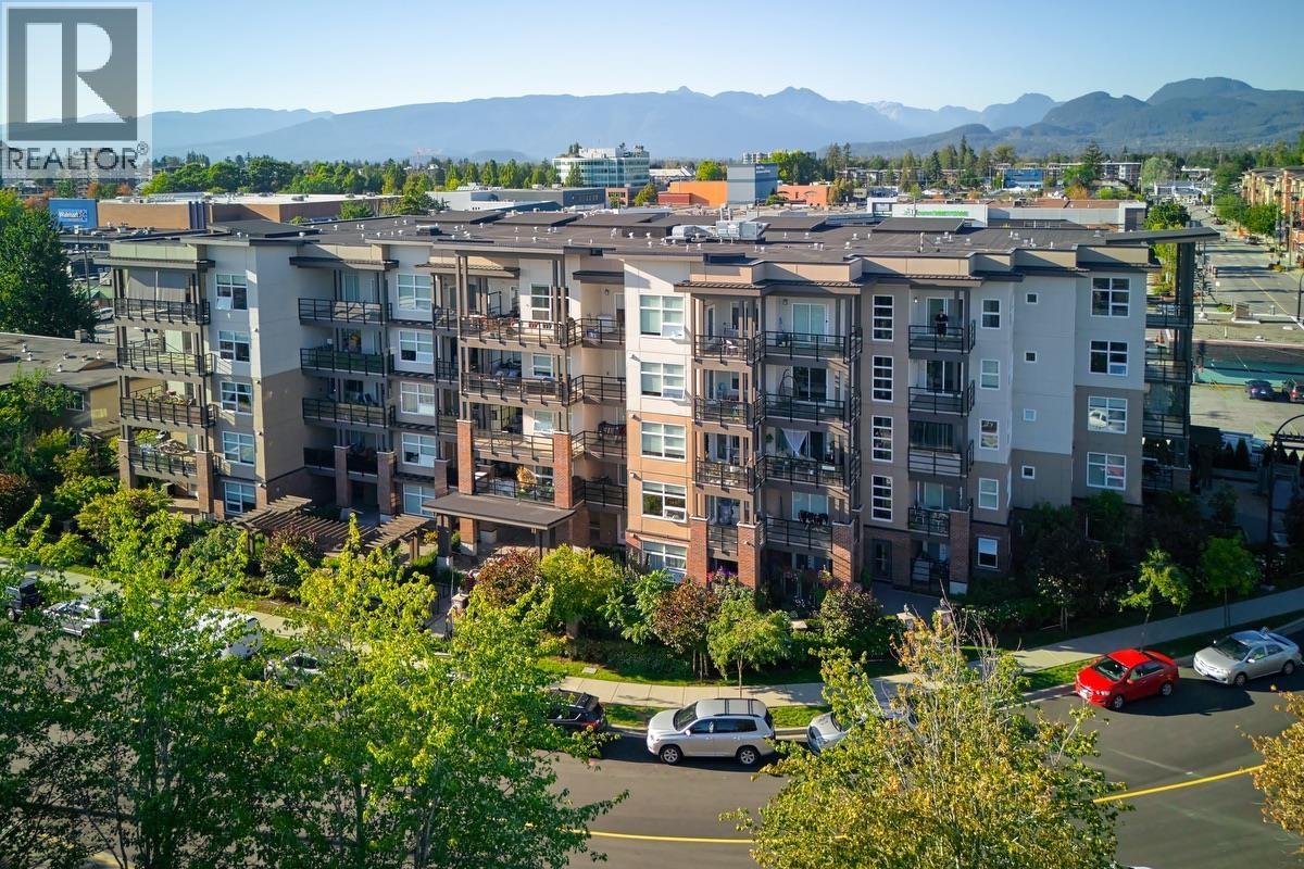 305 22577 ROYAL CRESCENT, Maple Ridge, British Columbia