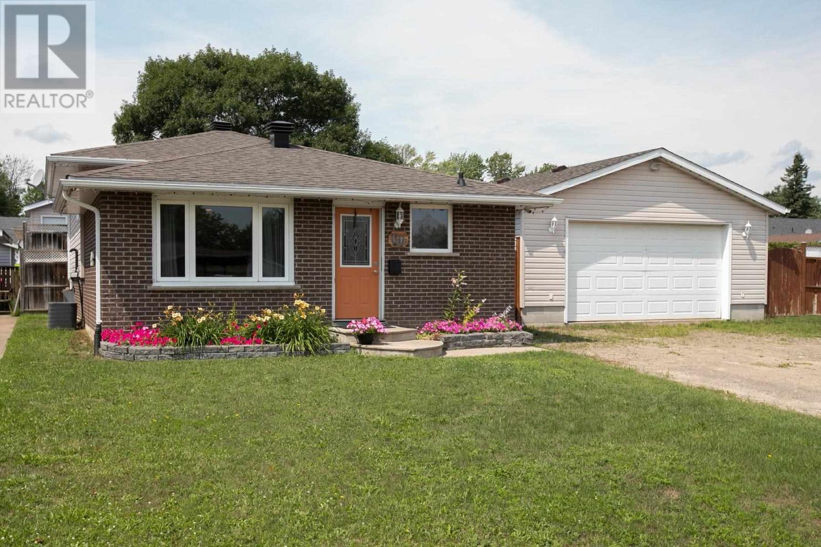 60 Ross ST, Sault Ste. Marie, Ontario