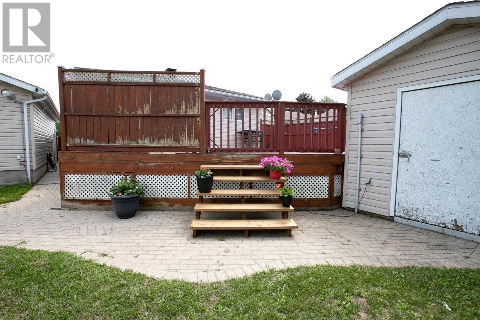 60 Ross St, Sault Ste. Marie, Ontario  P6A 5Y8 - Photo 13 - SM262059