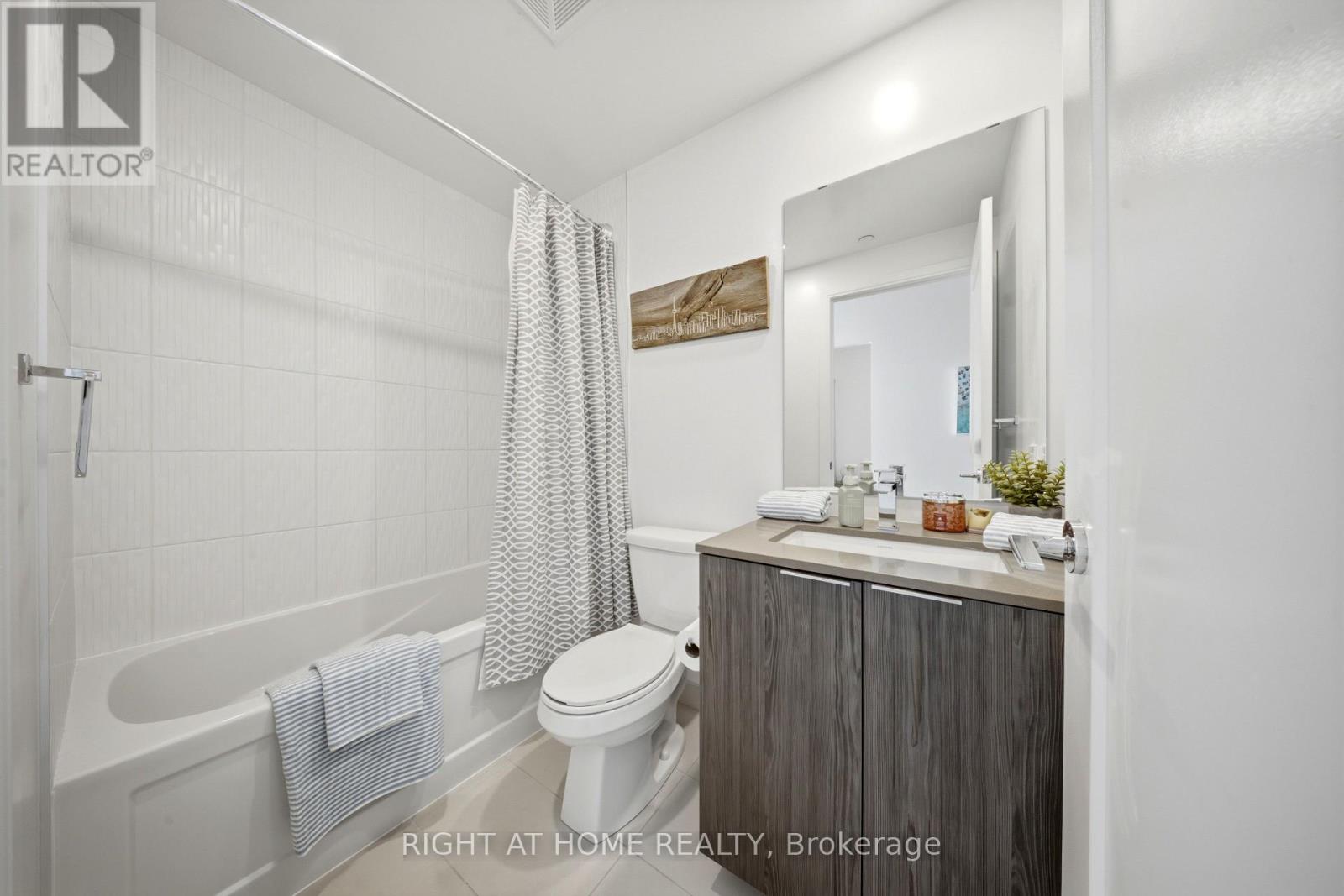 2605 - 70 Annie Craig Drive, Toronto, Ontario  M8V 0G2 - Photo 20 - W13639588