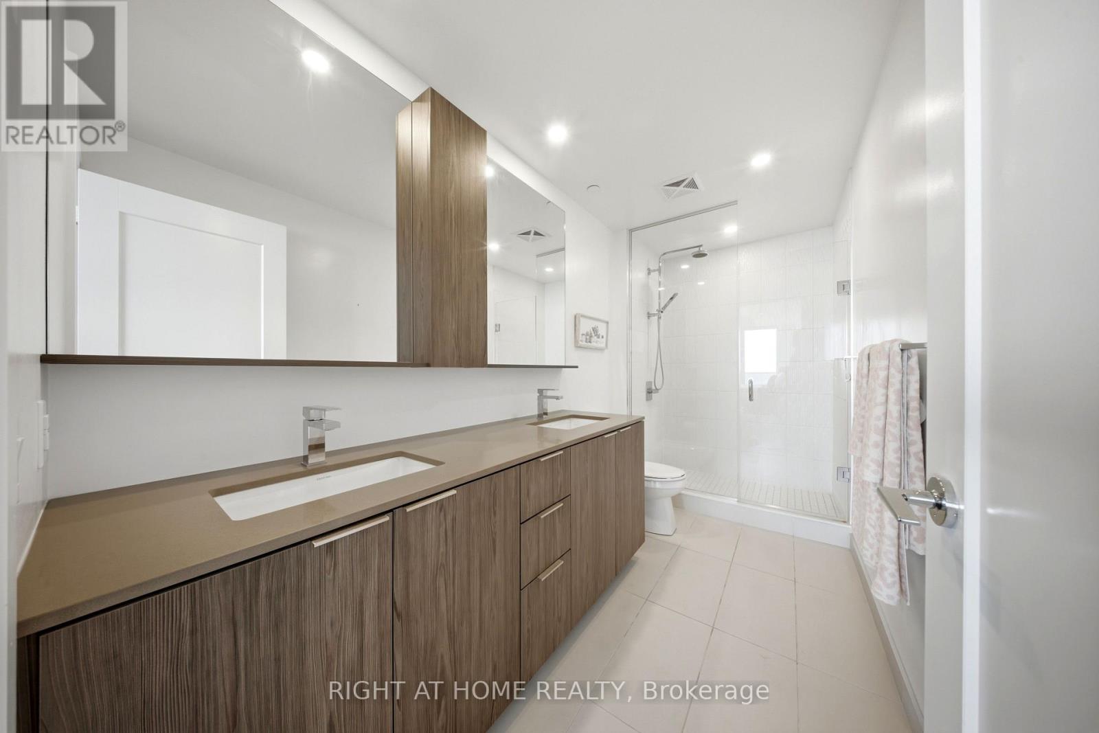 2605 - 70 Annie Craig Drive, Toronto, Ontario  M8V 0G2 - Photo 18 - W13639588