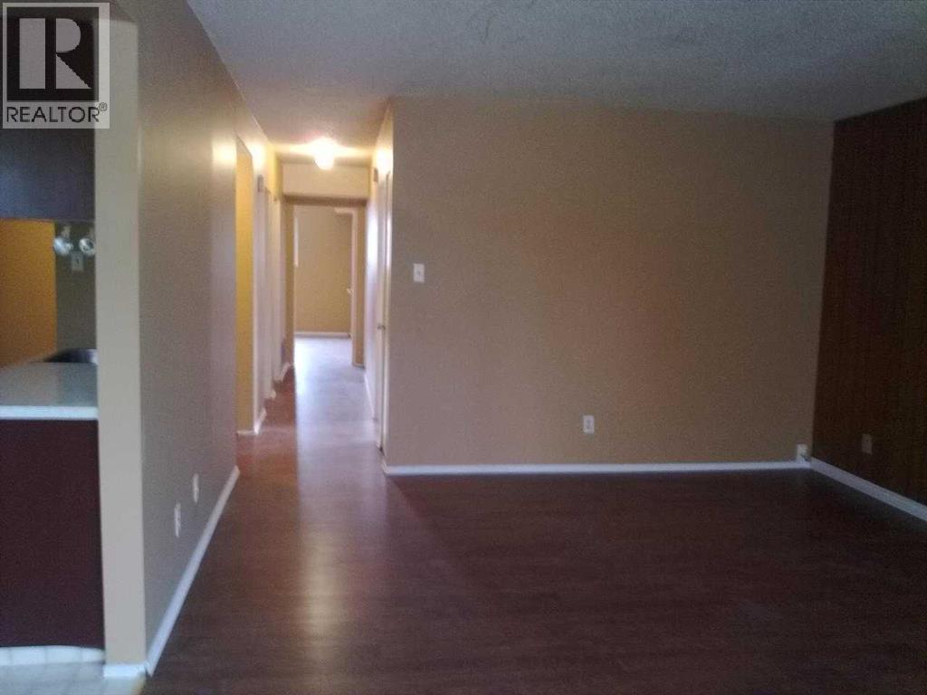 733 44 Avenue NW, Calgary, Alberta  T2K 0J5 - Photo 10 - A2335104