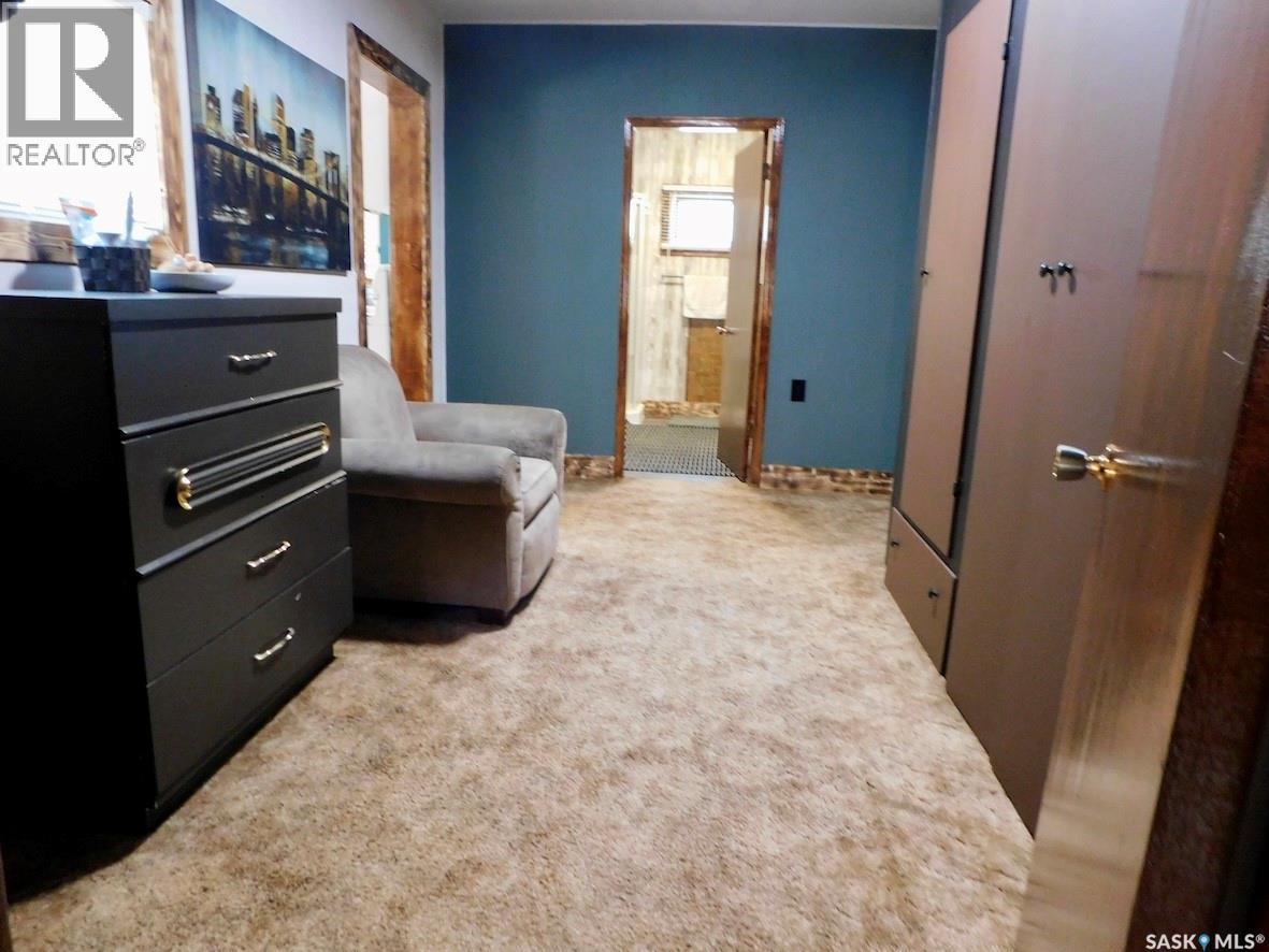 40 Edouard Beaupre Street, Willow Bunch, Saskatchewan  S0H 4K0 - Photo 4 - SK044430