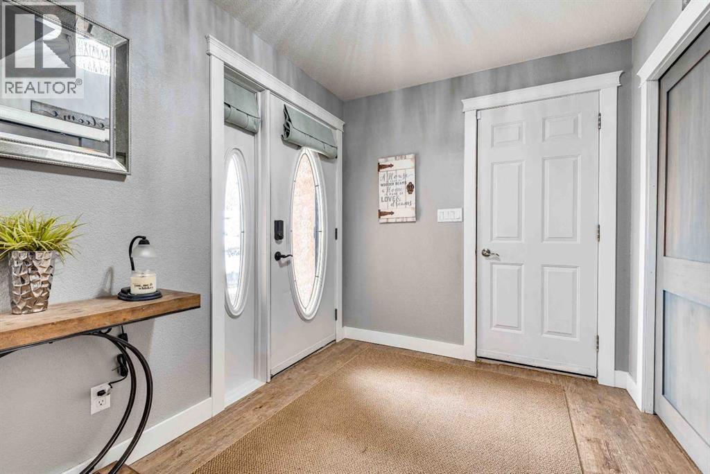 211 4 Avenue SE, Three Hills, Alberta  T0M 2A0 - Photo 5 - A2328733