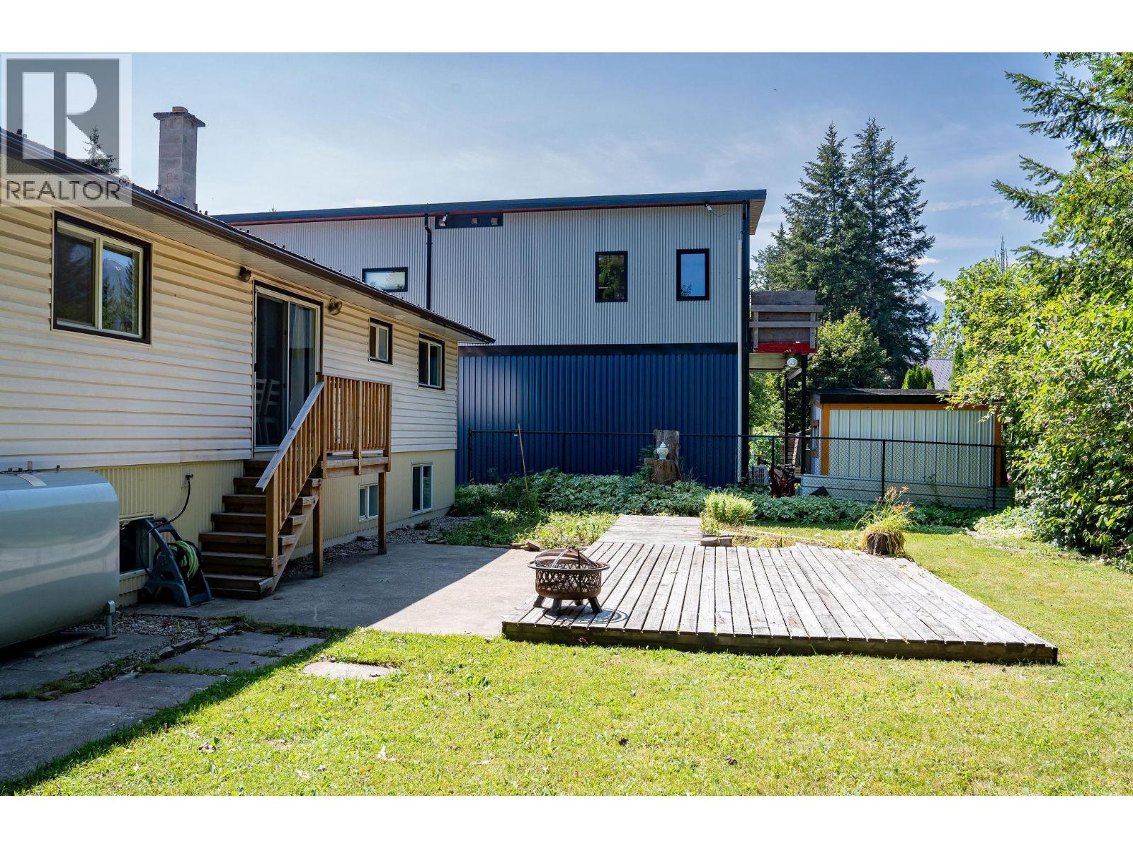 79 Burke Drive, Revelstoke, British Columbia  V0E 2S0 - Photo 5 - 10393797