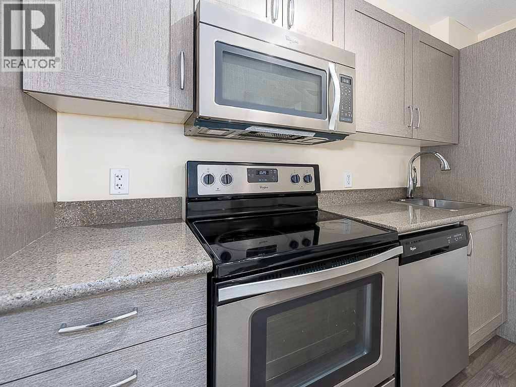 706, 30 Brentwood Common NW, Calgary, Alberta  T2L 2L8 - Photo 6 - A2305979
