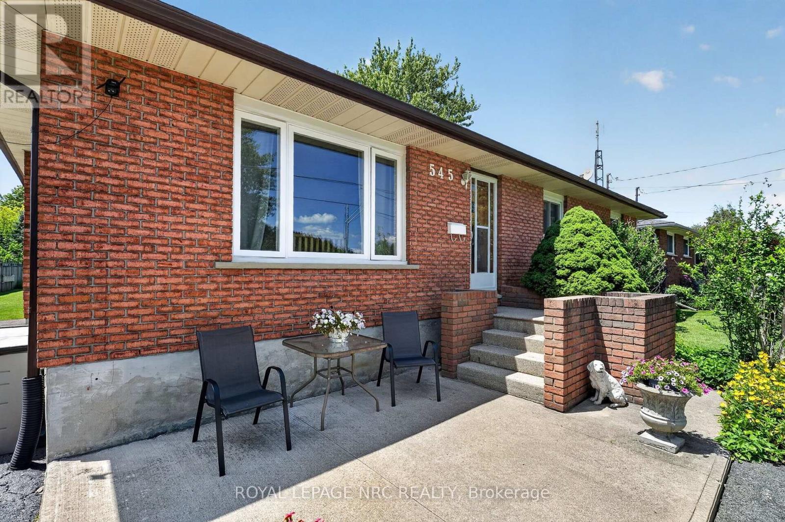 545 Belleview Boulevard, Fort Erie, Ontario L0S 1N0 - Photo 2 - X13642738