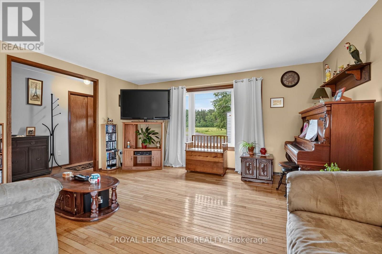 545 Belleview Boulevard, Fort Erie, Ontario L0S 1N0 - Photo 7 - X13642738