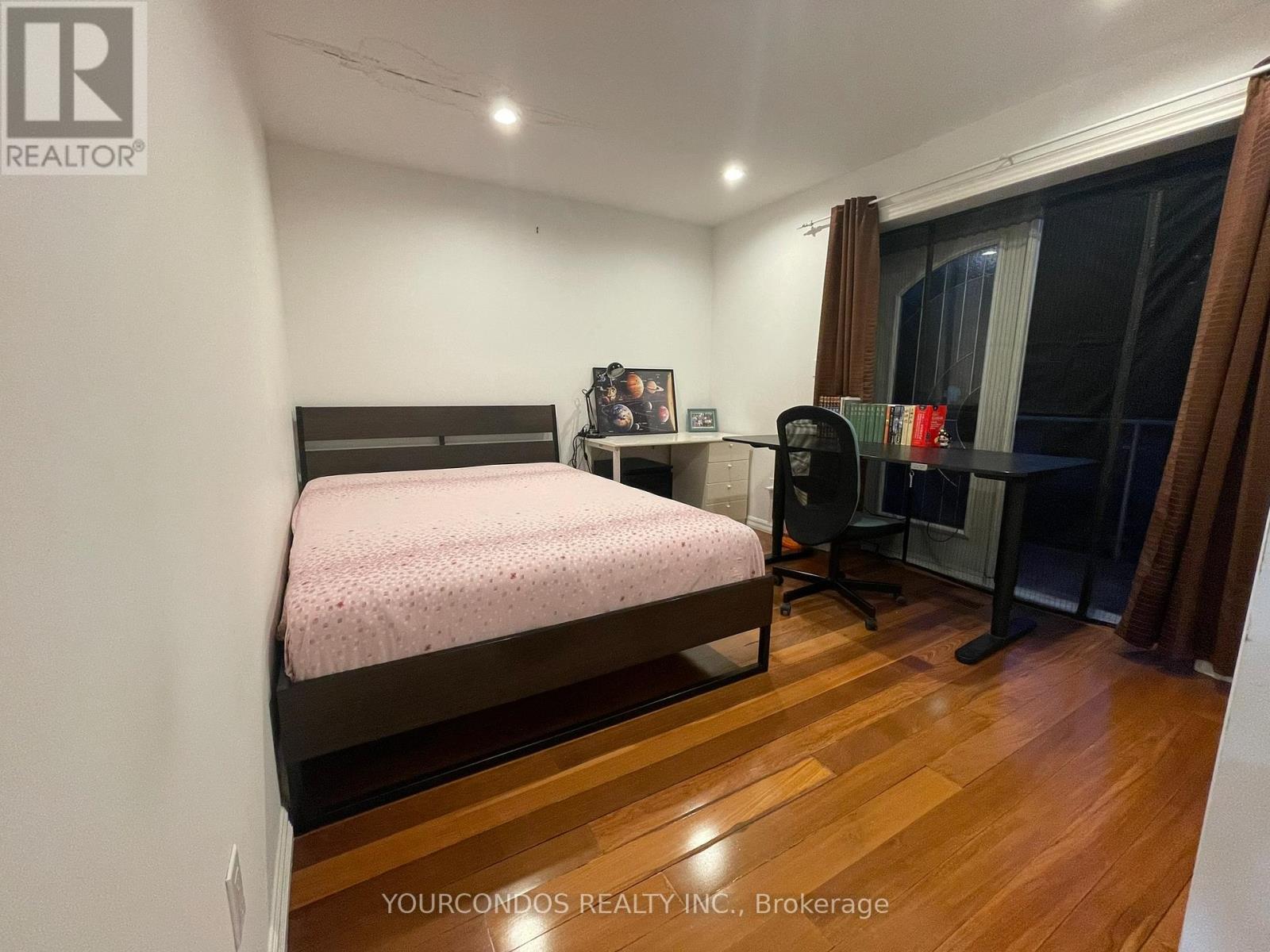 Upper A & B - 193 Brunswick Avenue, Toronto, Ontario  M5S 2M4 - Photo 2 - C13642732