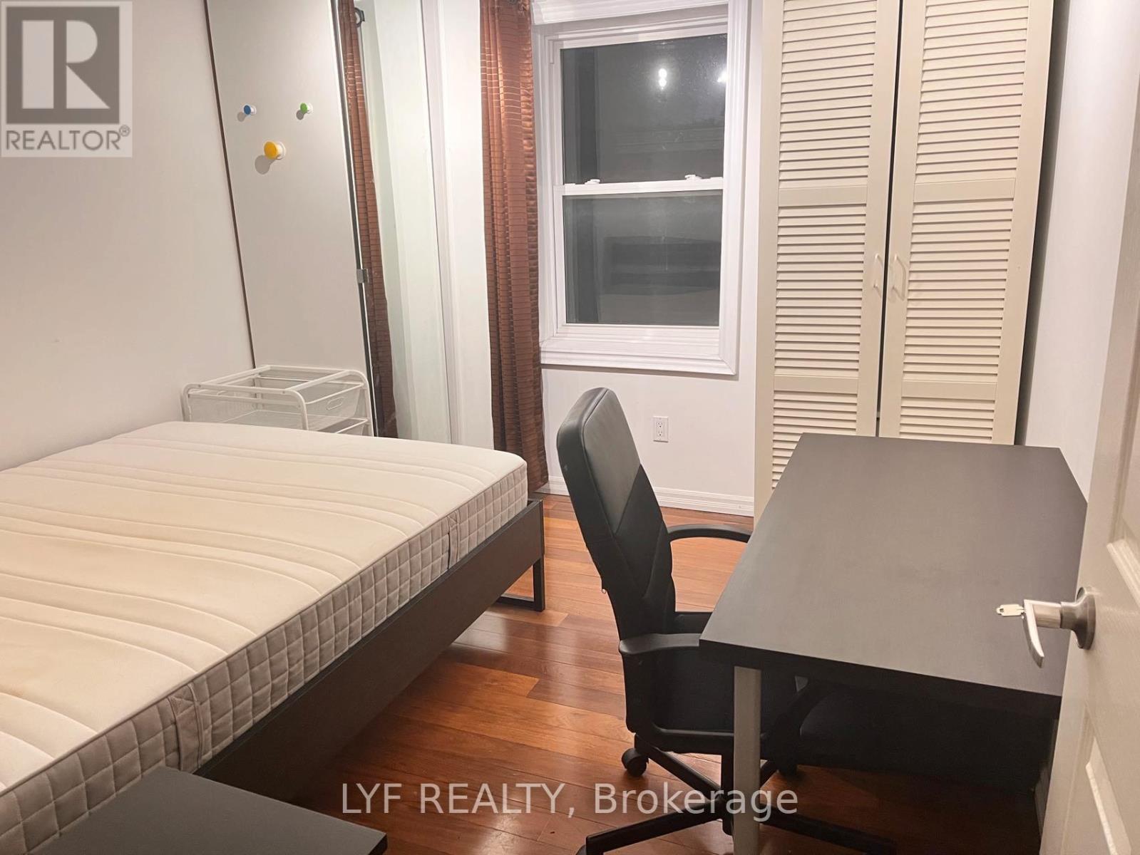 Upper A & B - 193 Brunswick Avenue, Toronto, Ontario  M5S 2M4 - Photo 6 - C13642732
