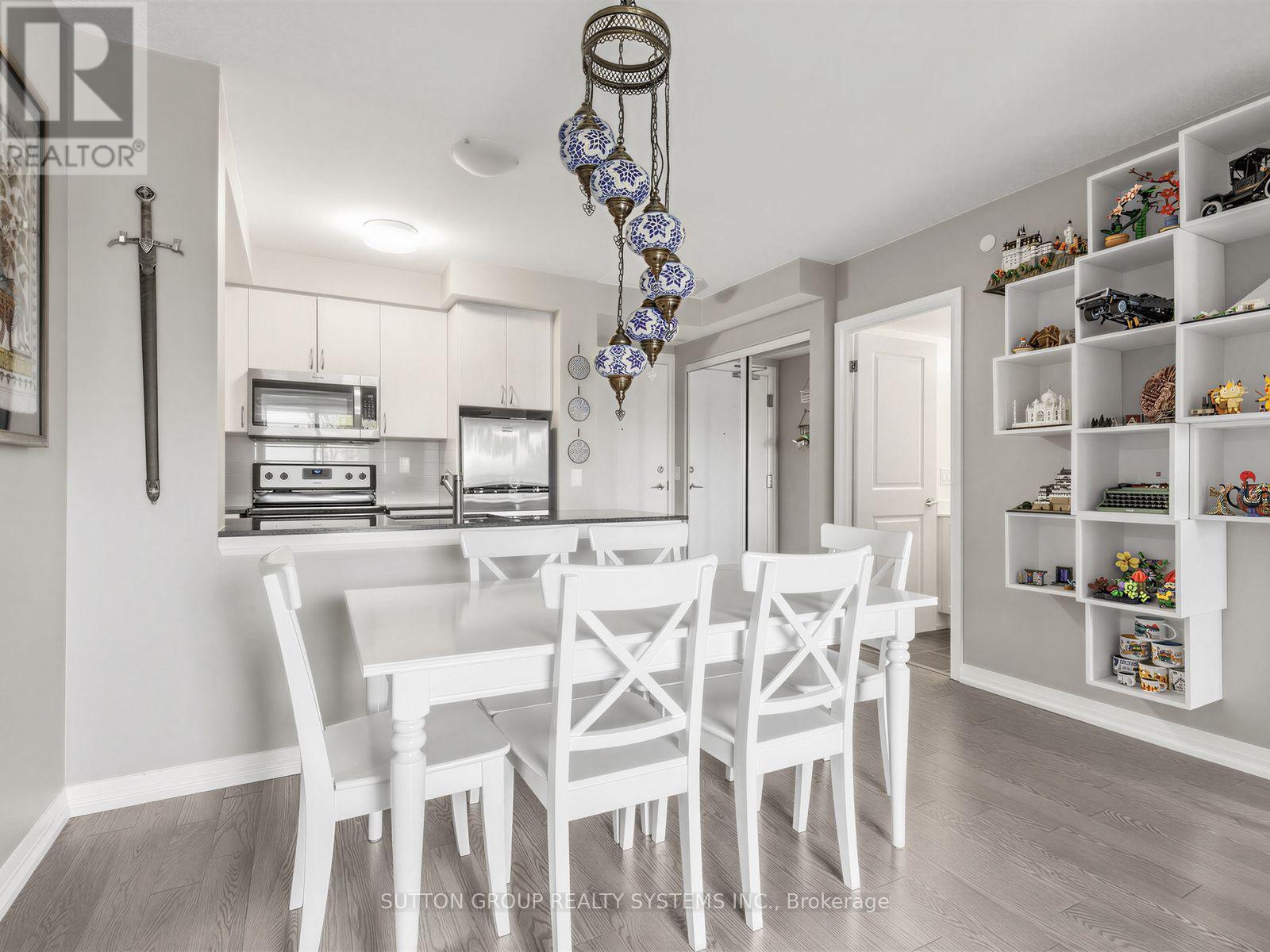 502 - 741 Sheppard Avenue W, Toronto, Ontario  M3H 0C9 - Photo 2 - C13642750