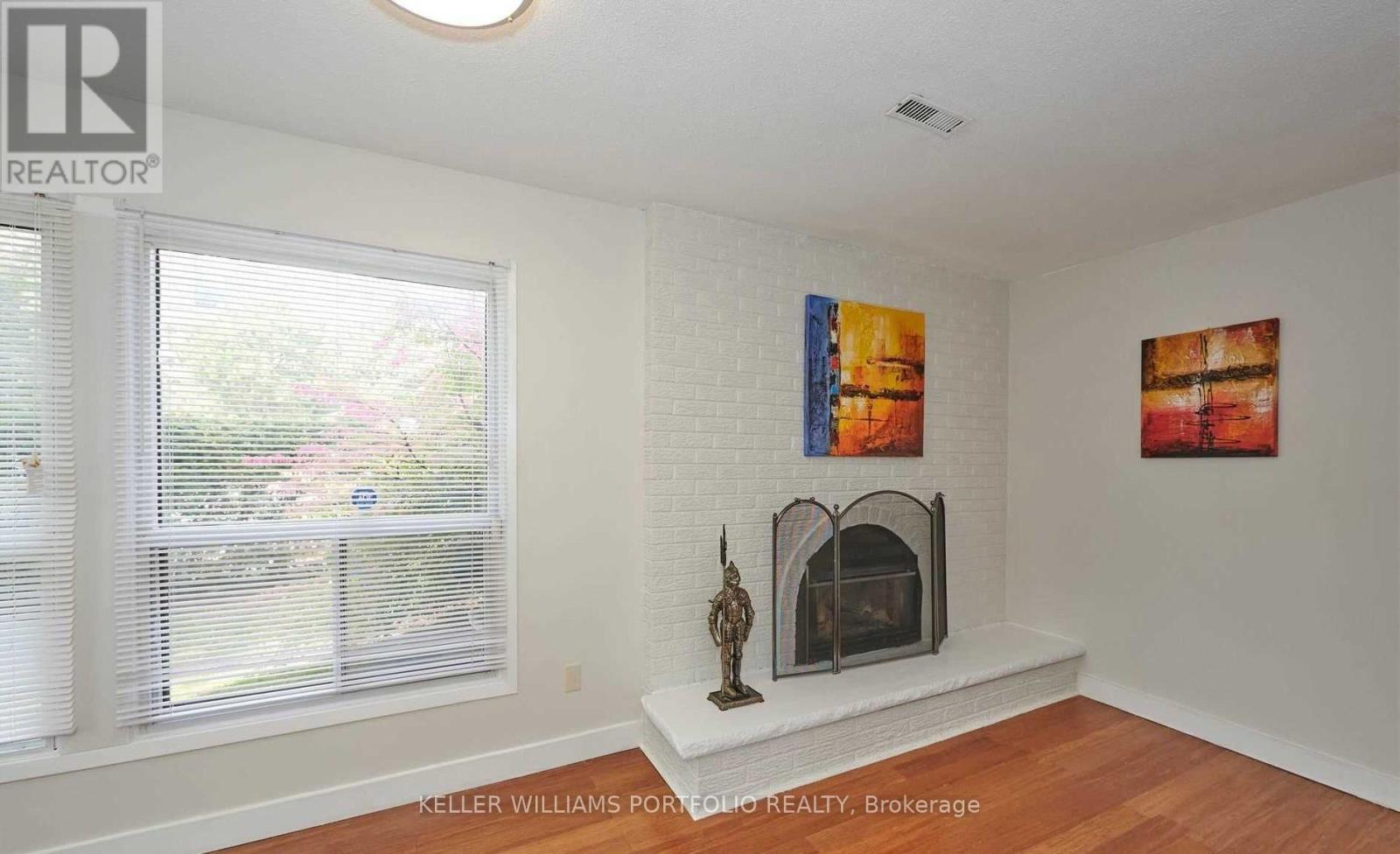 10 Lofty Hill Way, Toronto, Ontario M2H 2Z8 - Photo 6 - C13642794
