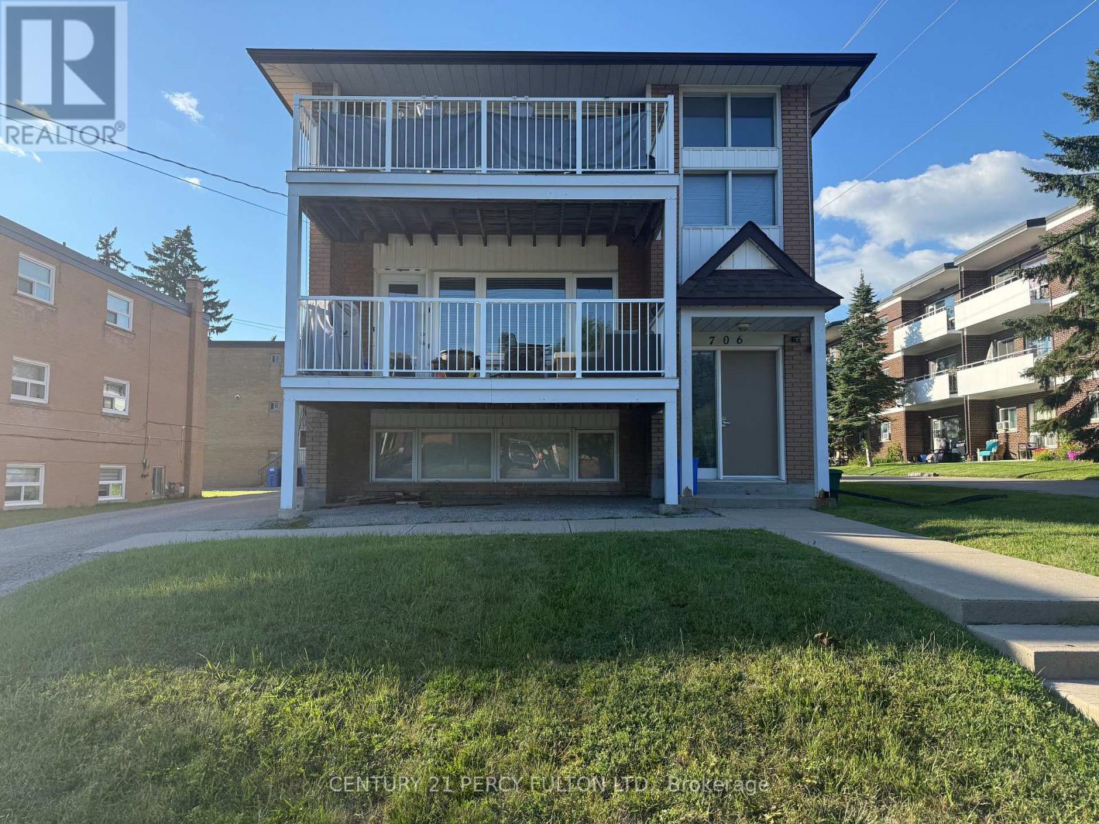 3 - 706 DUNLOP STREET W, Whitby, Ontario