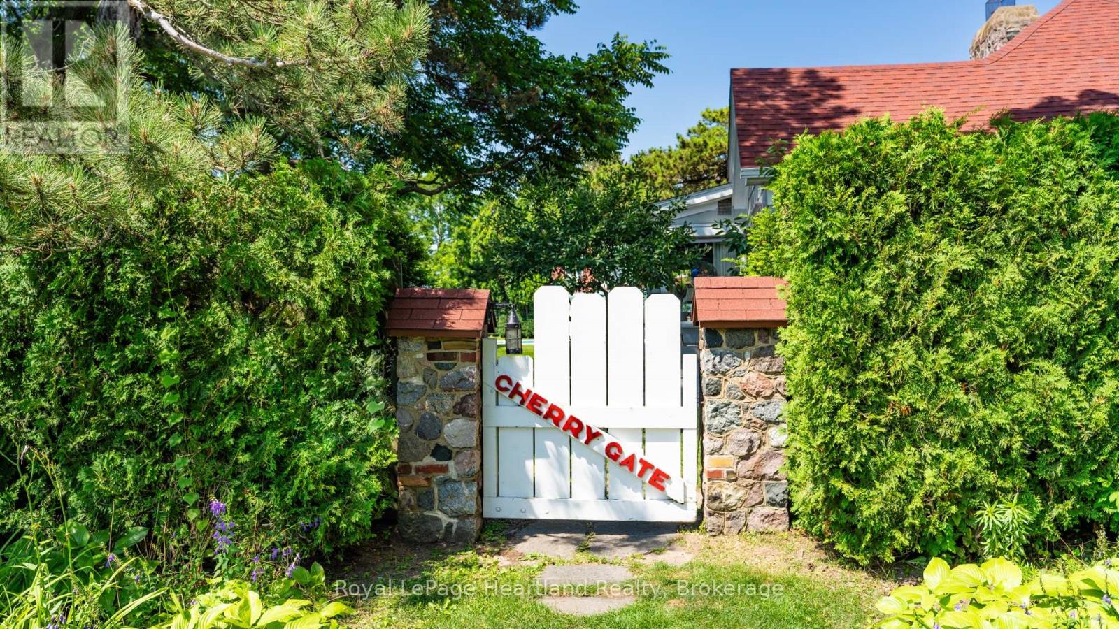 284 Elgin Avenue W, Goderich, Ontario  N7A 2G1 - Photo 2 - X13642770
