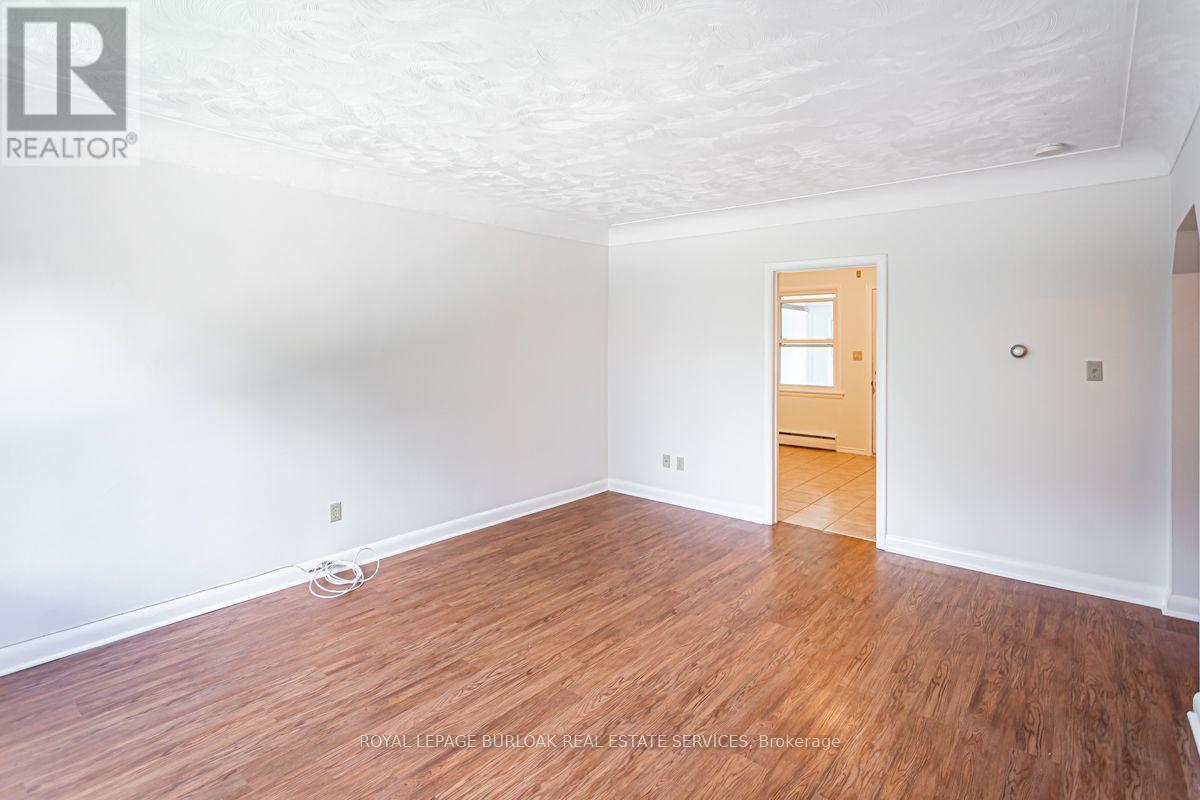 2 - 718 Ross Street, Burlington, Ontario  L7S 1S2 - Photo 4 - W13642736
