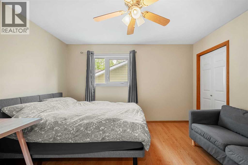 1667 Meadowbrook Drive SE, Airdrie, Alberta  T4A 2A4 - Photo 15 - A2321424