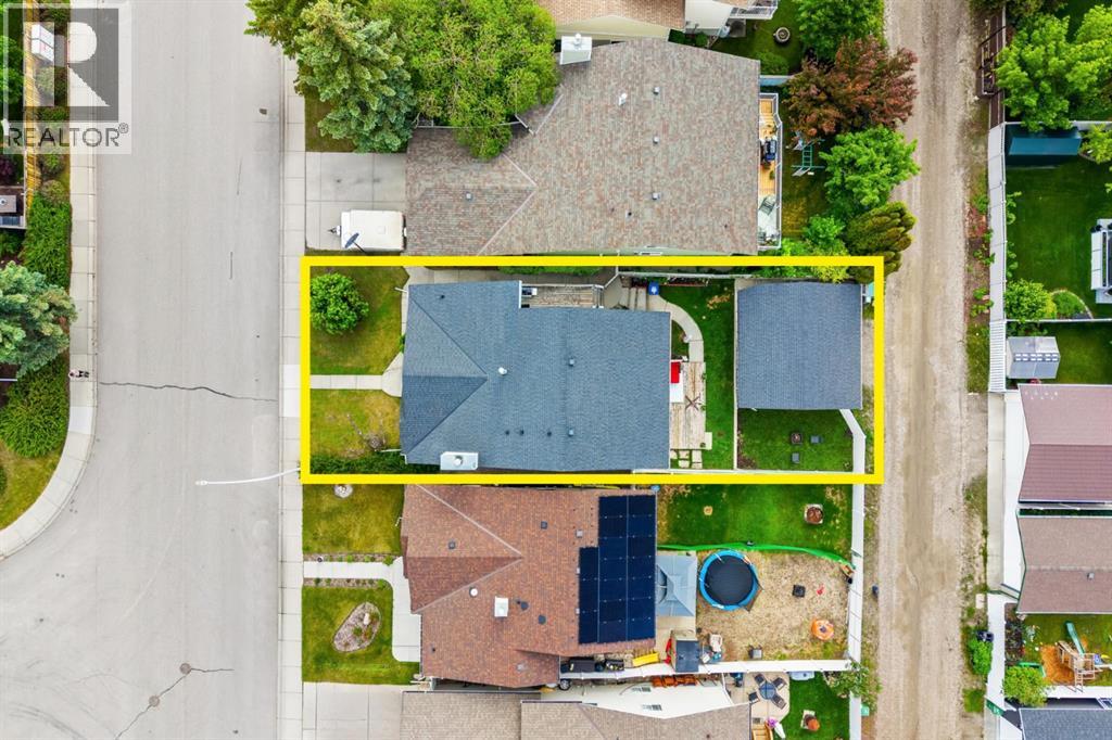 1667 Meadowbrook Drive SE, Airdrie, Alberta  T4A 2A4 - Photo 40 - A2321424