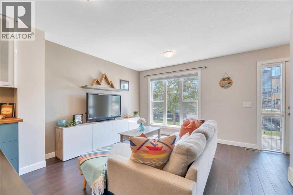 2520 Eversyde Avenue SW, Calgary, Alberta  T2Y 5G8 - Photo 9 - A2327286