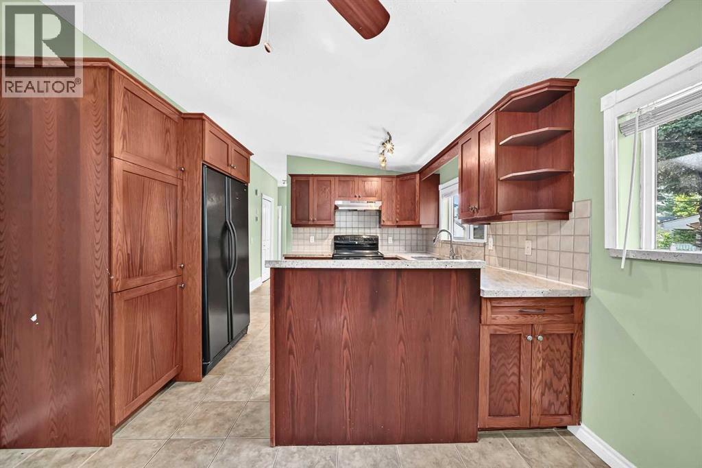 4628 Verona Drive NW, Calgary, Alberta  T3A 0P4 - Photo 3 - A2329648
