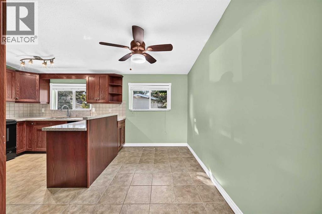 4628 Verona Drive NW, Calgary, Alberta  T3A 0P4 - Photo 9 - A2329648
