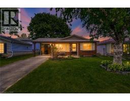 98 BELWOOD Crescent, Kitchener, Ontario