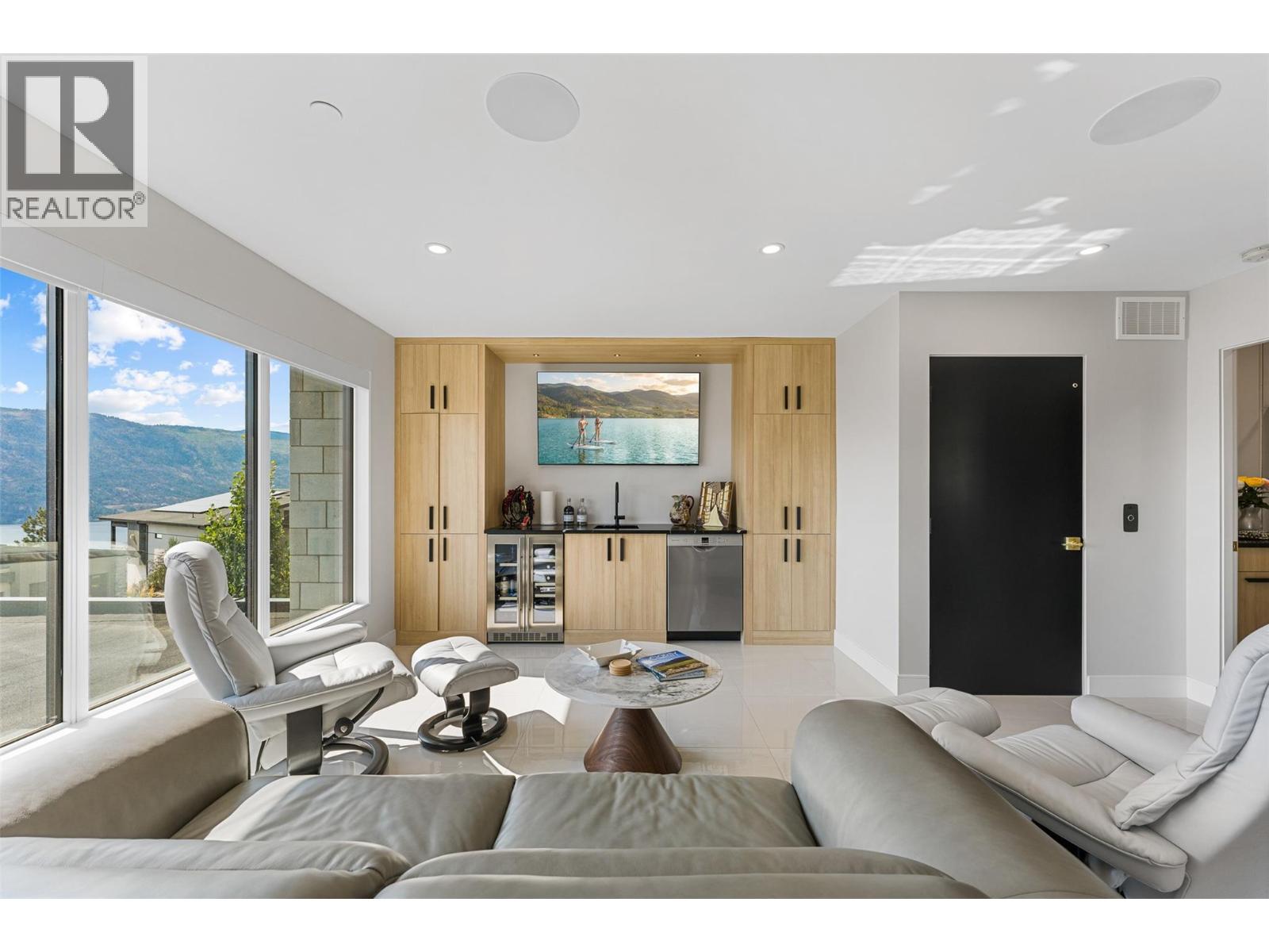 9829 Beacon Hill Crescent, Lake Country, British Columbia  V4V 0A9 - Photo 43 - 10396222