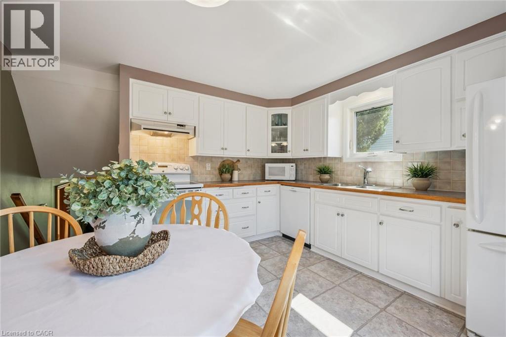 88 Manor Drive, Kitchener, Ontario  N2A 2V1 - Photo 14 - 40852949
