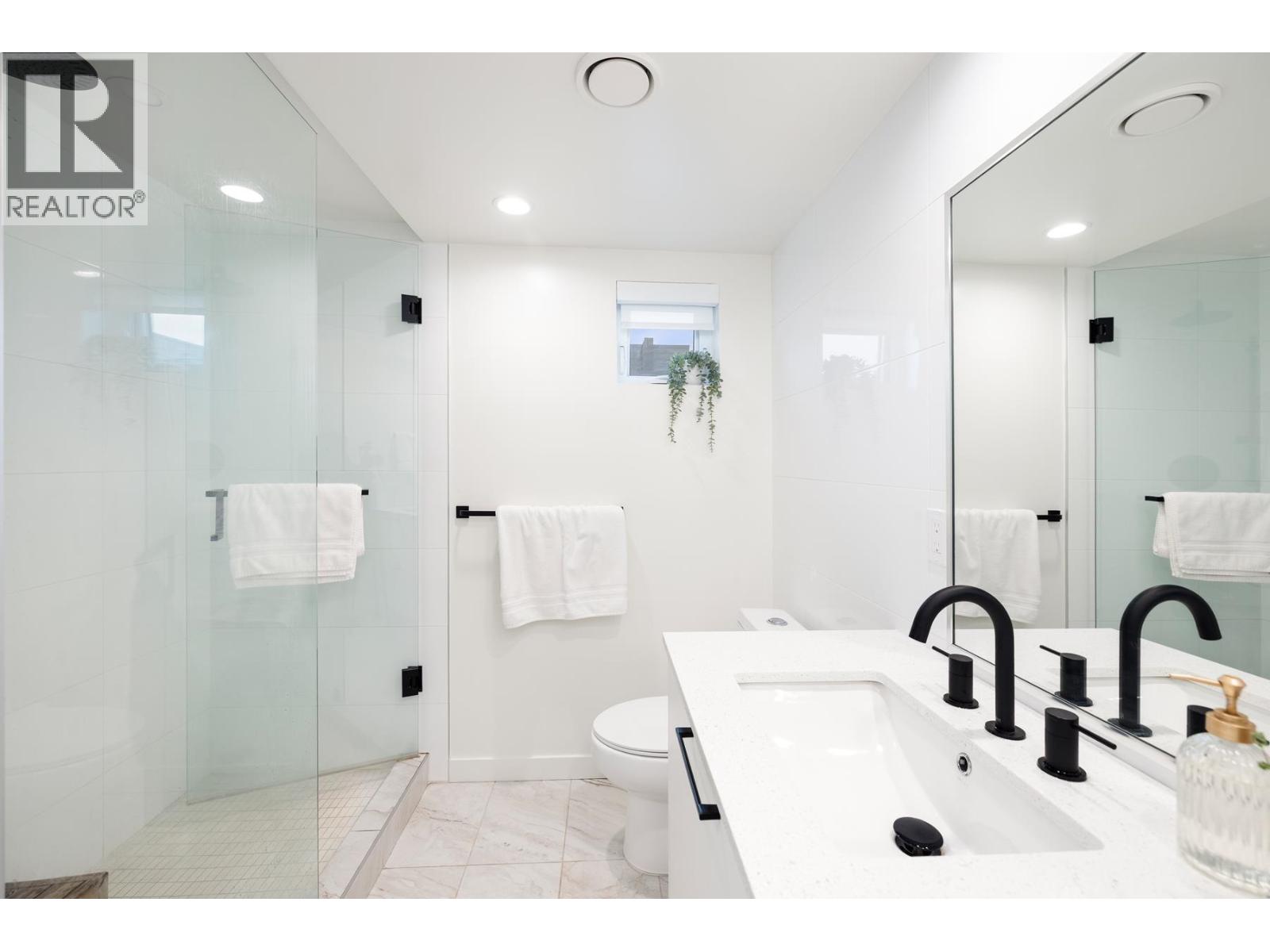 444 545 E 2nd Street, North Vancouver, British Columbia  V7L 1E1 - Photo 22 - R3143211
