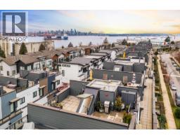 444 545 E 2ND STREET, North Vancouver, British Columbia