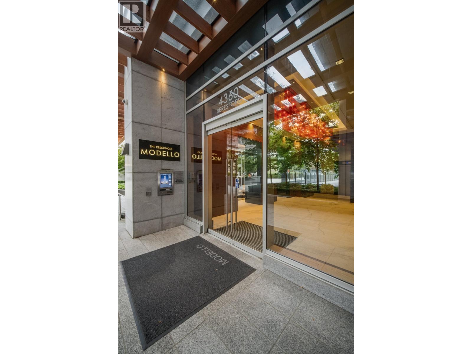 2305 4360 Beresford Street, Burnaby, British Columbia V5H 0G2 - Photo 2 - R3153071