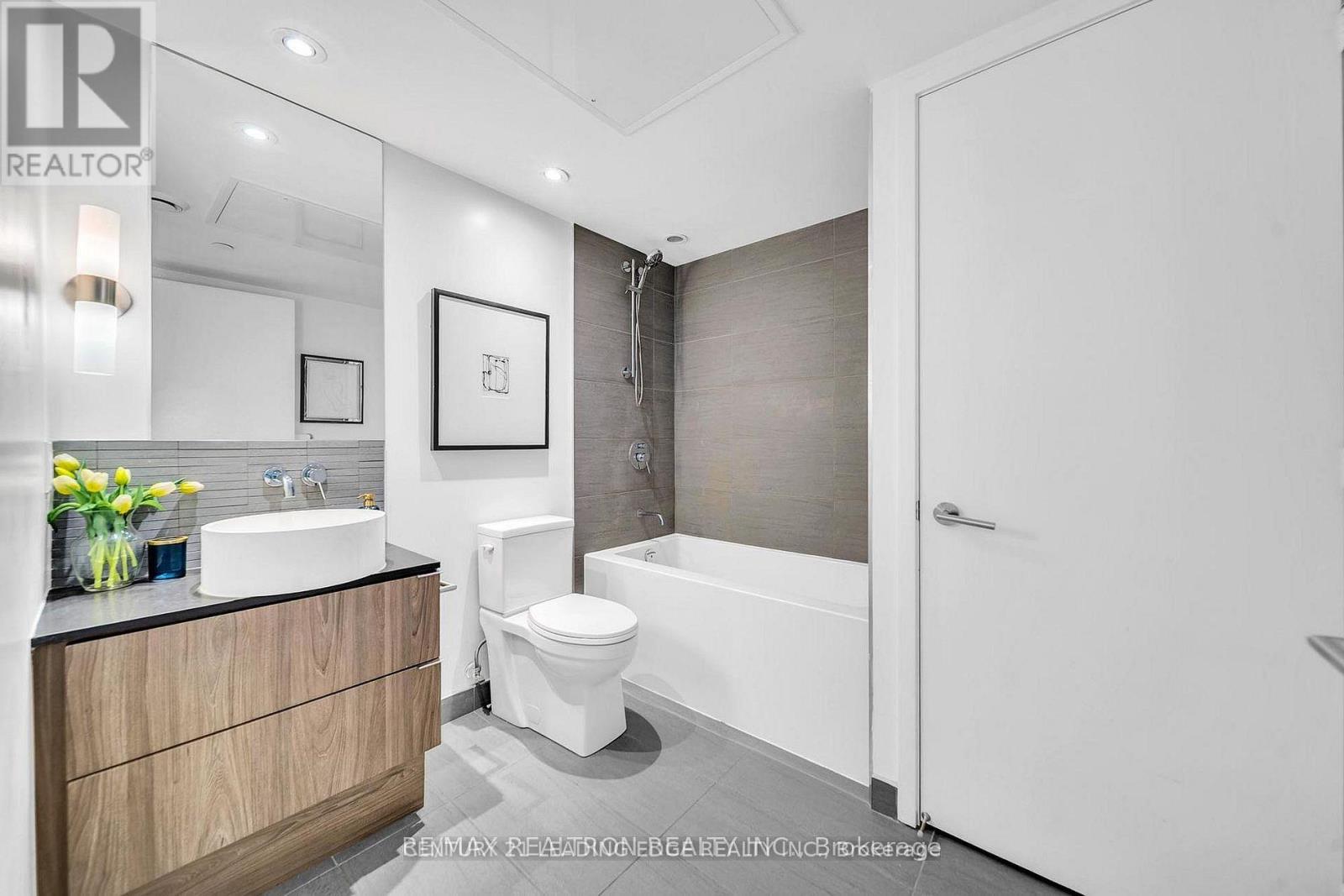 603 - 161 Roehampton Avenue, Toronto, Ontario  M4P 0C8 - Photo 15 - C13641776