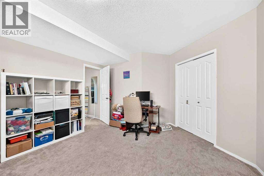 60 Harvest Park Way, Calgary, Alberta  T3K 4K7 - Photo 28 - A2334803