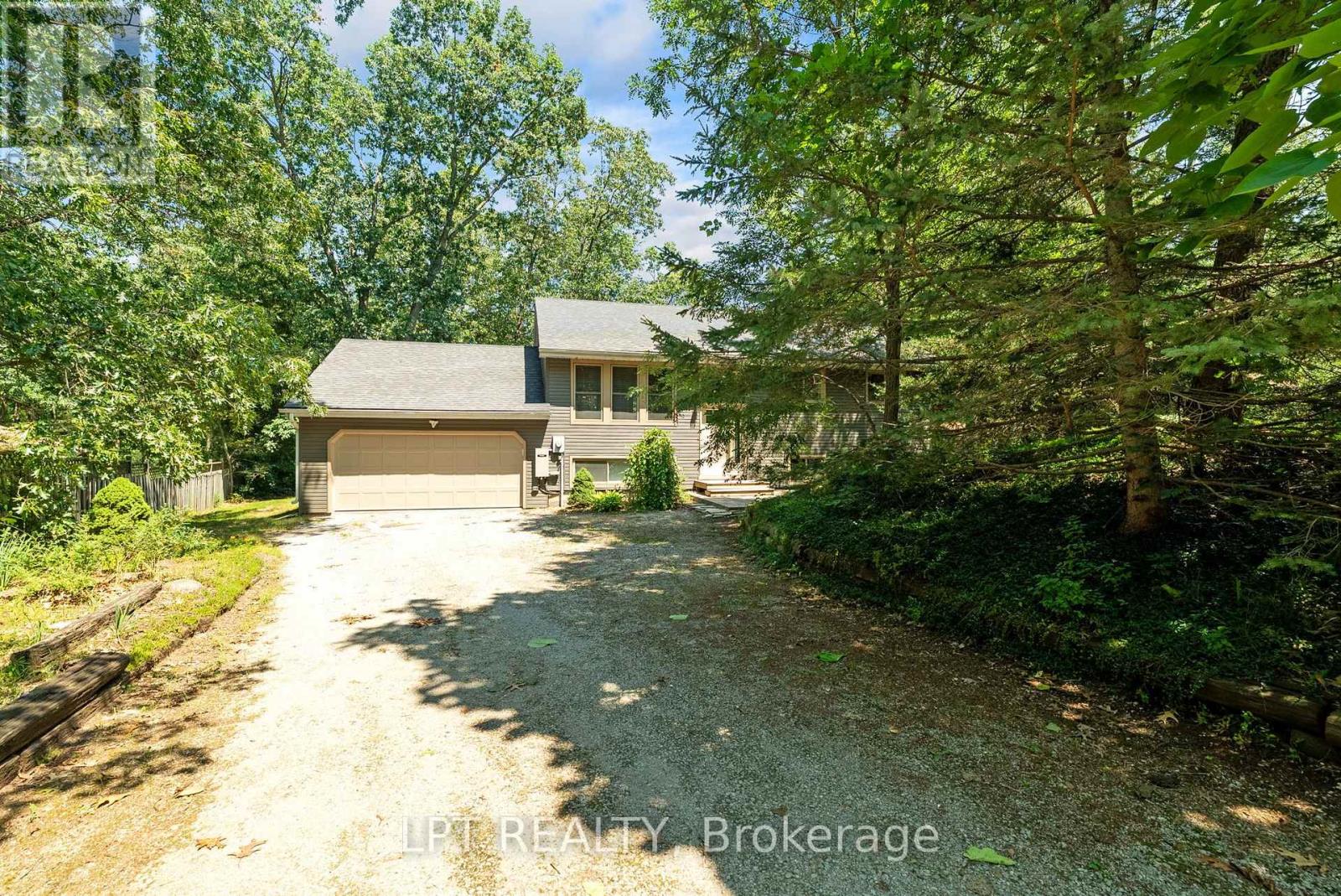 7806 Alfred Crescent, Lambton Shores, Ontario  N0M 2L0 - Photo 2 - X13642816