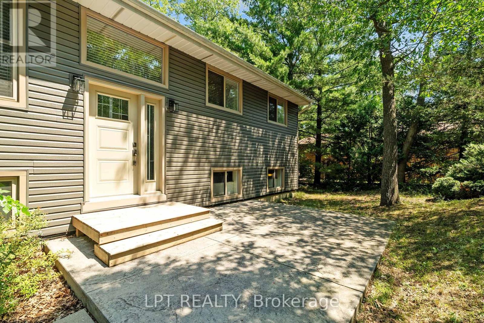 7806 Alfred Crescent, Lambton Shores, Ontario  N0M 2L0 - Photo 4 - X13642816