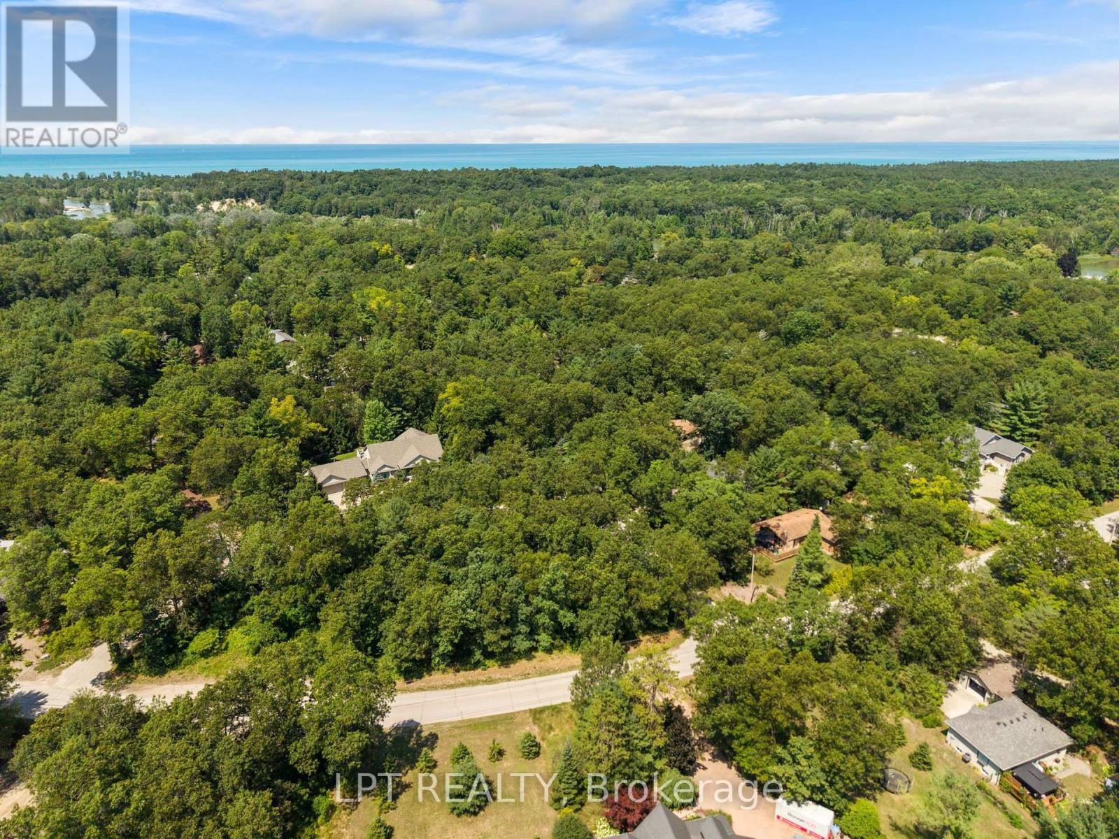 7806 Alfred Crescent, Lambton Shores, Ontario  N0M 2L0 - Photo 46 - X13642816