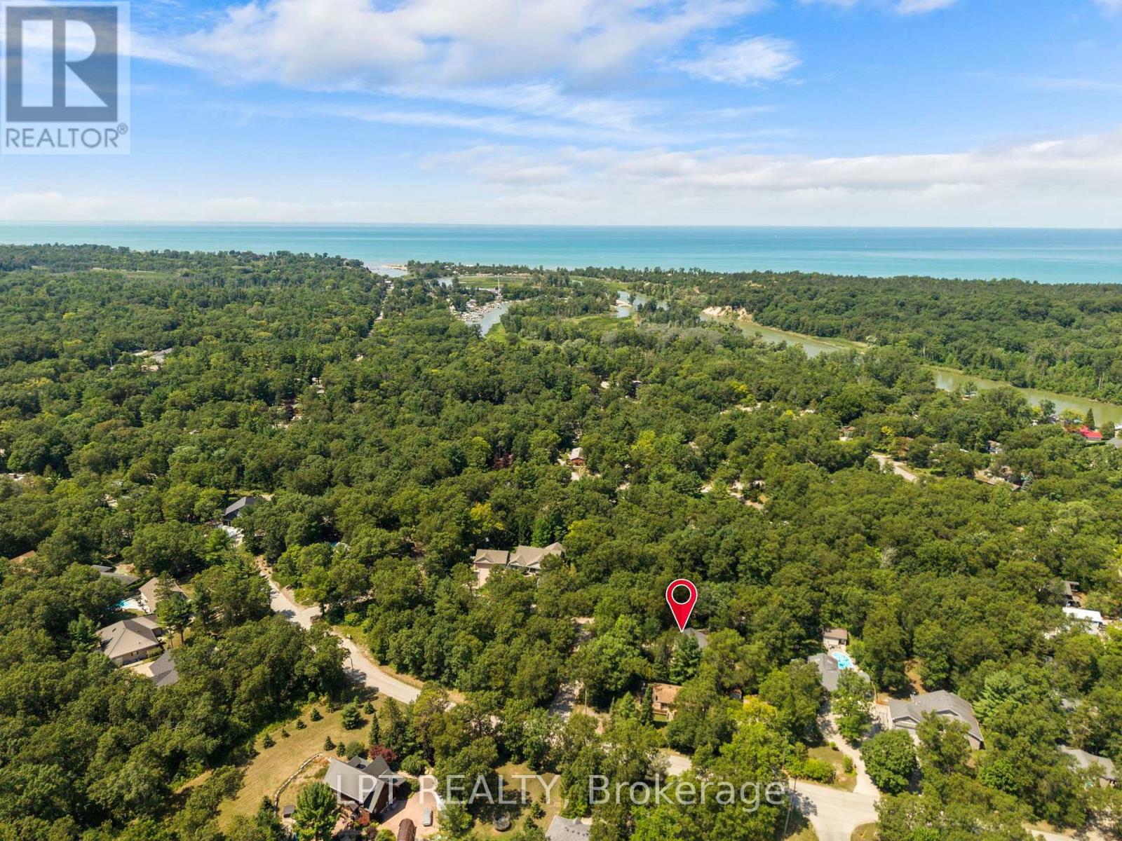 7806 Alfred Crescent, Lambton Shores, Ontario  N0M 2L0 - Photo 7 - X13642816