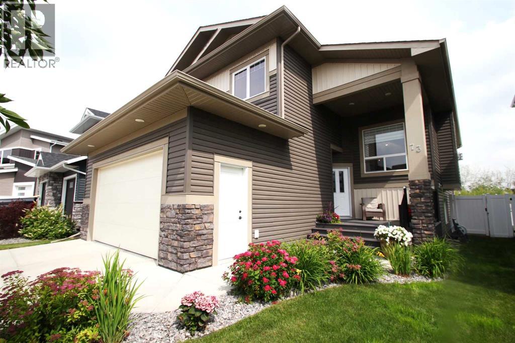 73 Longmire Close, Red Deer, Alberta  T4R 0T1 - Photo 2 - A2329164