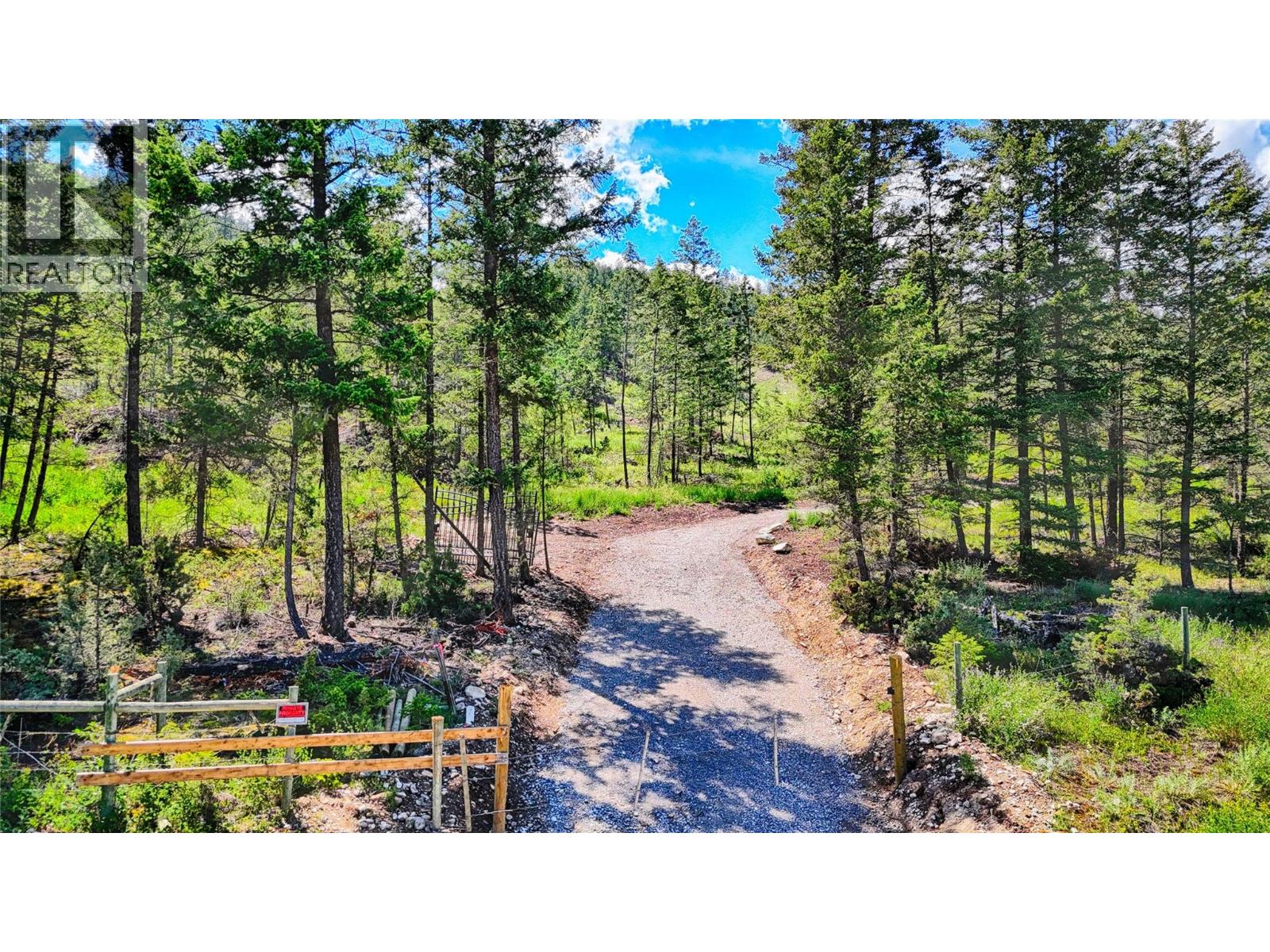 5571 93/95 Highway, Fairmont Hot Springs, British Columbia  V0B 1L2 - Photo 2 - 10393677