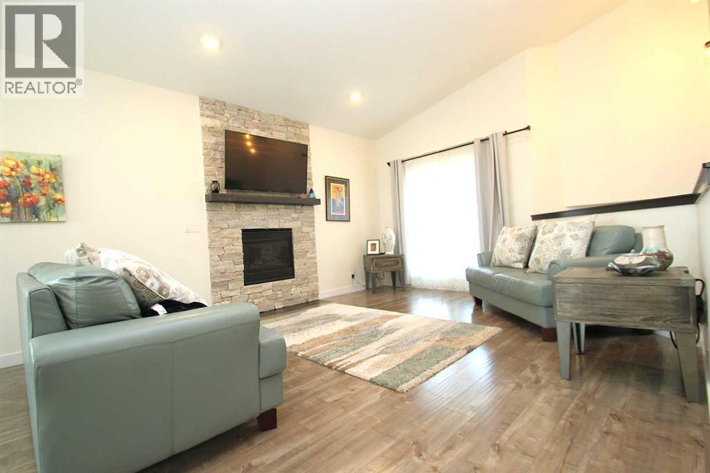 73 Longmire Close, Red Deer, Alberta  T4R 0T1 - Photo 13 - A2329164