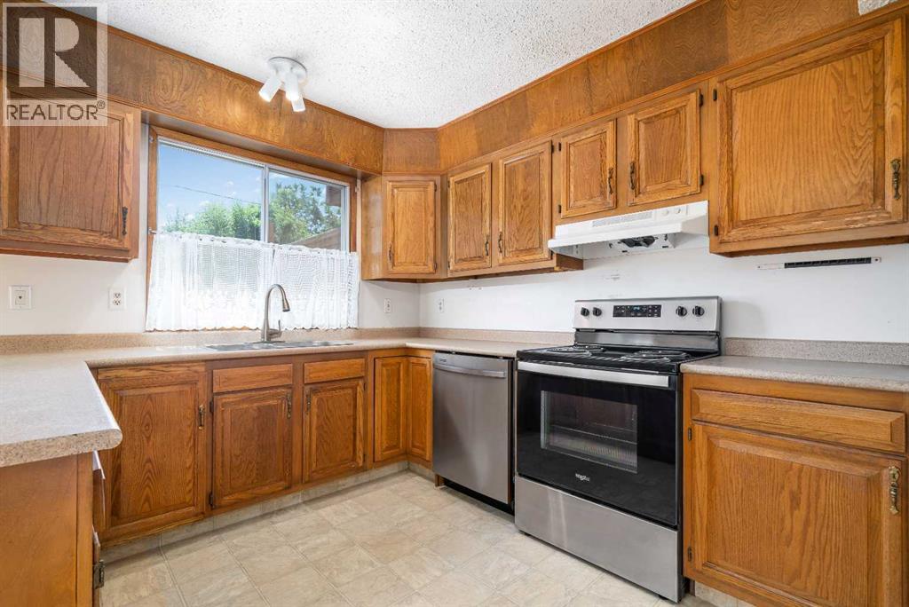 91 3 Street Se, Medicine Hat, Alberta  T1A 0G3 - Photo 14 - A2331743
