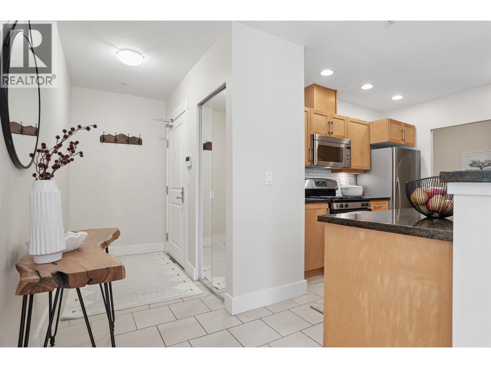 316 6328 Larkin Drive, Vancouver, British Columbia V6T 2K2 - Photo 3 - R3153068
