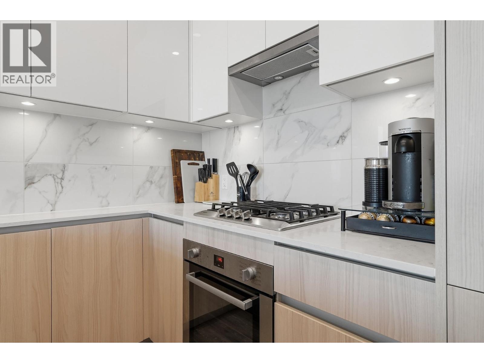 2503 5311 Goring Street, Burnaby, British Columbia  V5B 0B5 - Photo 2 - R3152181