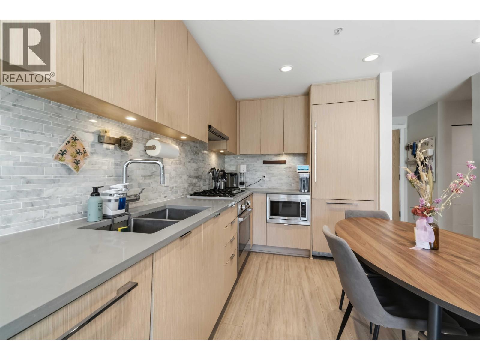 319 9213 Odlin Road, Richmond, British Columbia V6X 0V5 - Photo 10 - R3153202