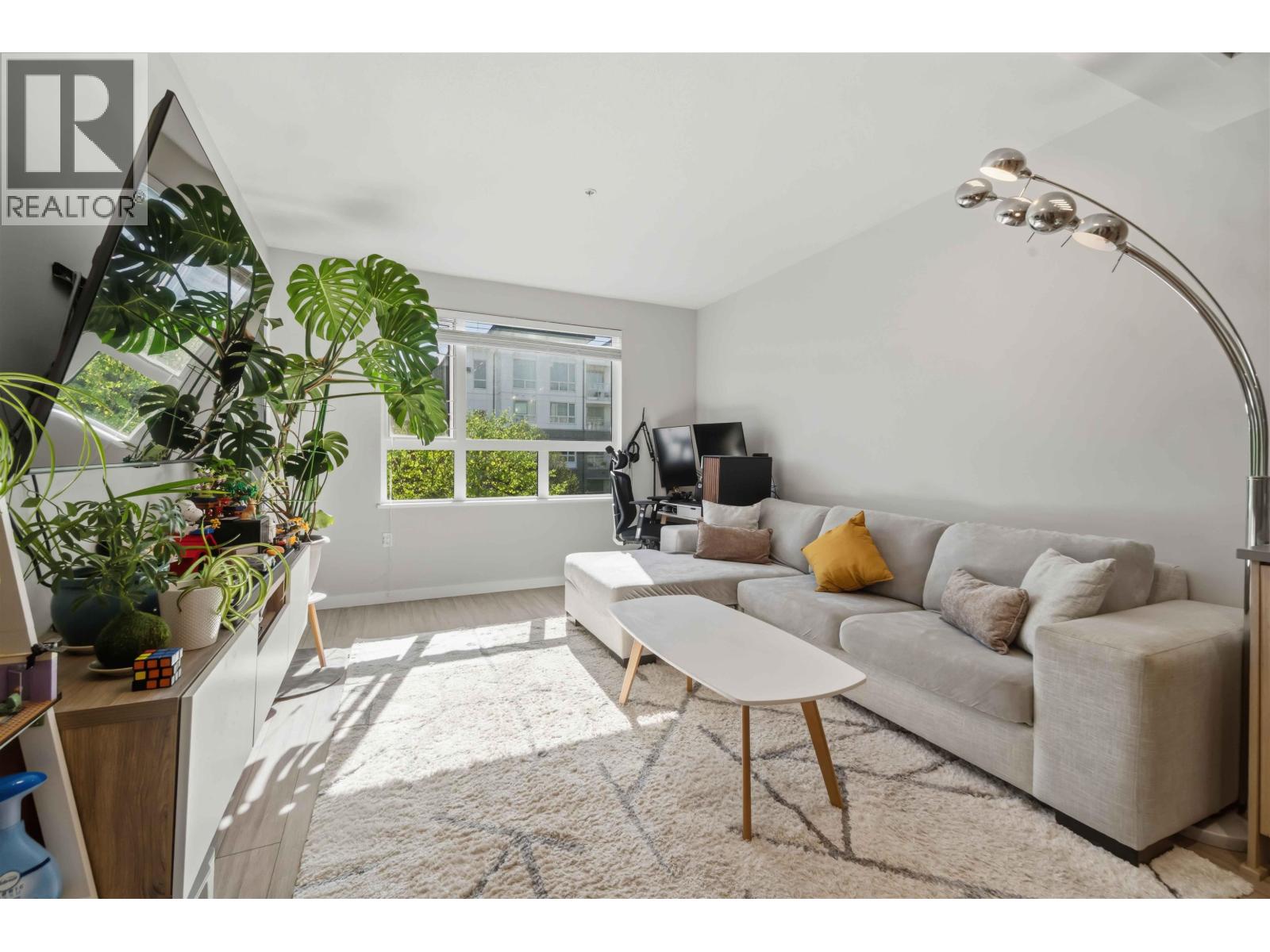 319 9213 Odlin Road, Richmond, British Columbia V6X 0V5 - Photo 5 - R3153202